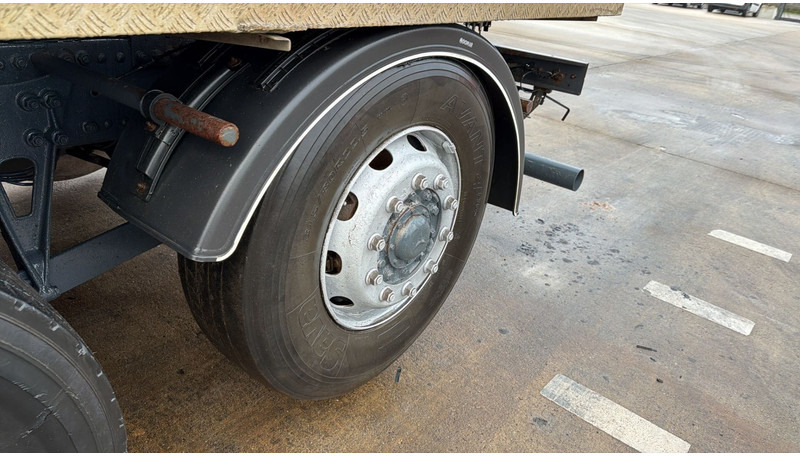 Vacuum truck Mercedes-Benz ACTROS 2531 (16000 L / GRAND PONT / EPS / 6X2 / 3 PEDALES / V6): picture 12
