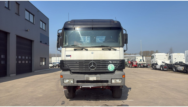 Mercedes-Benz Actros 1843 (4X4 / EPS / GRAND PONT / LAMES / V6 / 2 PONTS) - Tipper: picture 3 Mercedes-Benz Actros 1843 (4X4 / EPS / GRAND PONT / LAMES / V6 / 2 PONTS) - Tipper: picture 3