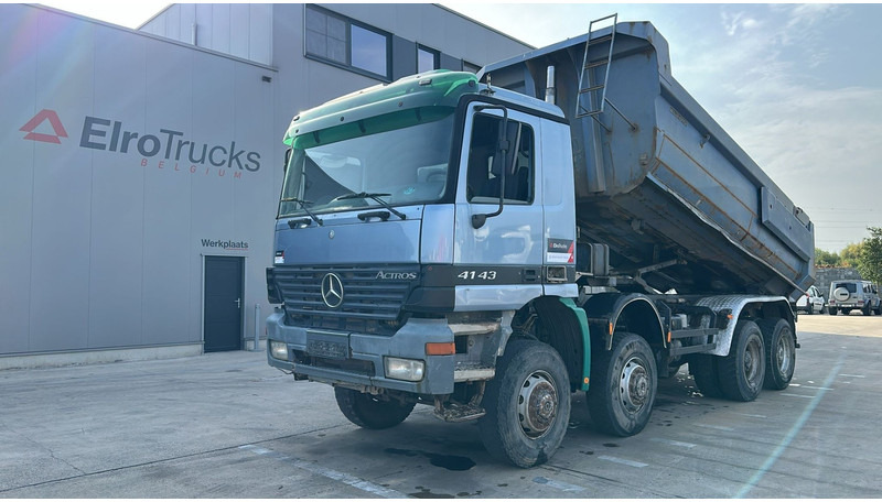 Mercedes-Benz Actros 4143 (8X8 / BOITE MANUELLE / LAMES / GRAND PONT / STEEL SUSP. / BIG AXLE) - Tipper: picture 1 Mercedes-Benz Actros 4143 (8X8 / BOITE MANUELLE / LAMES / GRAND PONT / STEEL SUSP. / BIG AXLE) - Tipper: picture 1