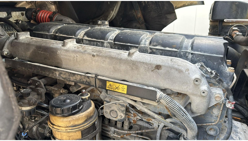 Vacuum truck Renault Kerax 370 (10970L / CAMION FRANCAIS / VIDANGEUR / 6X4 / LAMES / GRAND PONT): picture 20