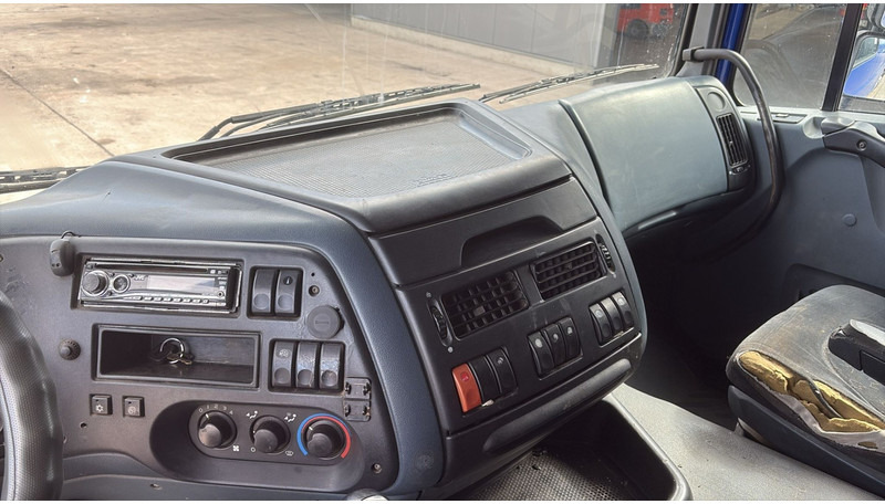 Tractor unit DAF 95 XF 430 (EURO 3 / BOITE MANUELLE / MANUAL GEARBOX): picture 18
