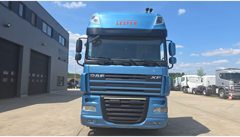 DAF XF 105.460 (BOITE MANUELLE / MANUAL GEARBOX / PARFAIT ETAT / TRES PROPRE) - Tractor unit: picture 2 DAF XF 105.460 (BOITE MANUELLE / MANUAL GEARBOX / PARFAIT ETAT / TRES PROPRE) - Tractor unit: picture 2
