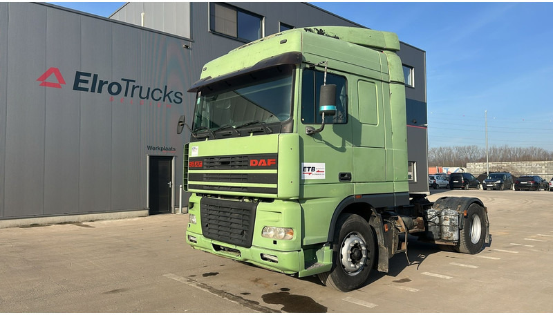 DAF XF 95.430 (EURO 2 / MANUAL PUMP / POMPE MANUELLE / BOITE MANUELLE) - Tractor unit: picture 1 DAF XF 95.430 (EURO 2 / MANUAL PUMP / POMPE MANUELLE / BOITE MANUELLE) - Tractor unit: picture 1