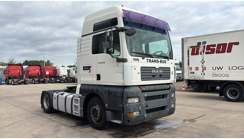 MAN TGA 18.440 (BOITE MANUELLE / PTO / POMPE HYDRAULIQUE / MANUAL GEARBOX / HYDRAULIC PUMP) - Tractor unit: picture 3 MAN TGA 18.440 (BOITE MANUELLE / PTO / POMPE HYDRAULIQUE / MANUAL GEARBOX / HYDRAULIC PUMP) - Tractor unit: picture 3