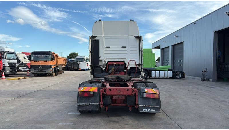 MAN TGA 18.480 (POMPE MANUELLE / MANUAL PUMP / MANUAL GEARBOX / BOITE MANUELLE) - Tractor unit: picture 5 MAN TGA 18.480 (POMPE MANUELLE / MANUAL PUMP / MANUAL GEARBOX / BOITE MANUELLE) - Tractor unit: picture 5