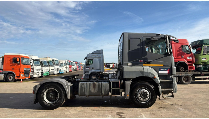 Mercedes-Benz Axor 1940 (BOITE MANUELLE / GRAND PONT / PTO / MANUAL GEARBOX / BIG AXLE) - Tractor unit: picture 4 Mercedes-Benz Axor 1940 (BOITE MANUELLE / GRAND PONT / PTO / MANUAL GEARBOX / BIG AXLE) - Tractor unit: picture 4