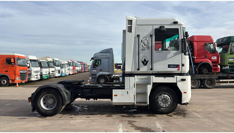 Renault AE 440 Magnum E-tech (BOITE MANUELLE / MANUAL GEARBOX) - Tractor unit: picture 3 Renault AE 440 Magnum E-tech (BOITE MANUELLE / MANUAL GEARBOX) - Tractor unit: picture 3