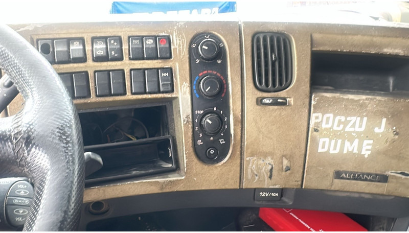Tractor unit Renault PREMIUM 410 DXI (PROPRE / BONNE ETAT / CLEAN AND GOOD CONDITION): picture 17