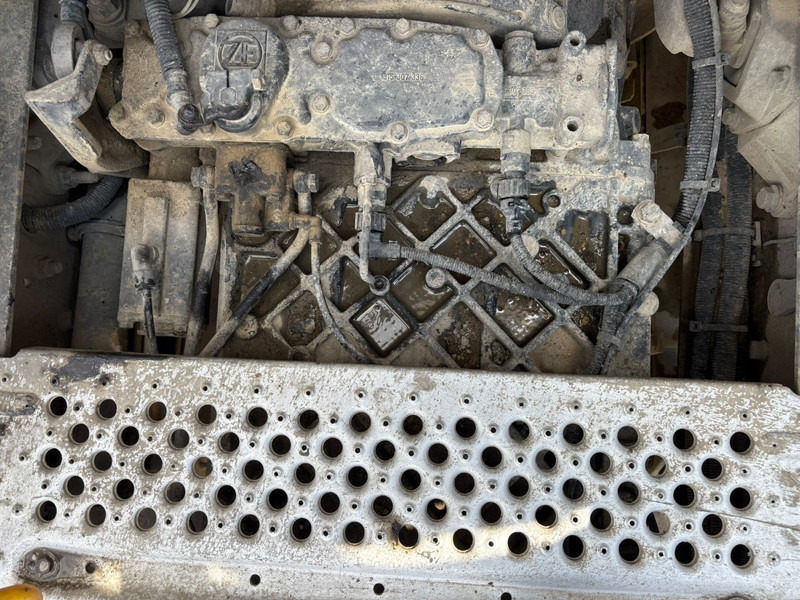 Tractor unit Renault Premium 420 (BOITE MANUELLE / MANUAL GEARBOX / PTO): picture 19