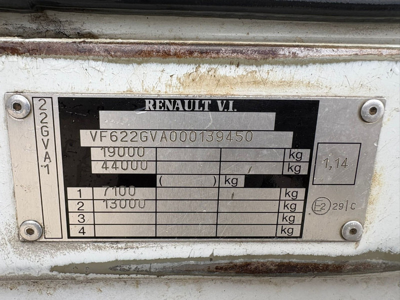 Tractor unit Renault Premium 420 (BOITE MANUELLE / MANUAL GEARBOX / PTO): picture 15