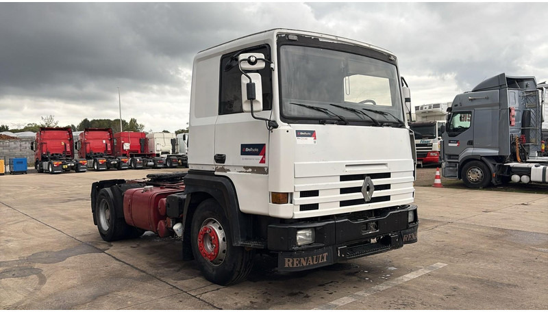 Renault R 385 Major (2 CULASSE / LAMES / GRAND PONT / STEEL SUSP. / MANUAL PUMP / POMPE MANUELLE) - Tractor unit: picture 2 Renault R 385 Major (2 CULASSE / LAMES / GRAND PONT / STEEL SUSP. / MANUAL PUMP / POMPE MANUELLE) - Tractor unit: picture 2