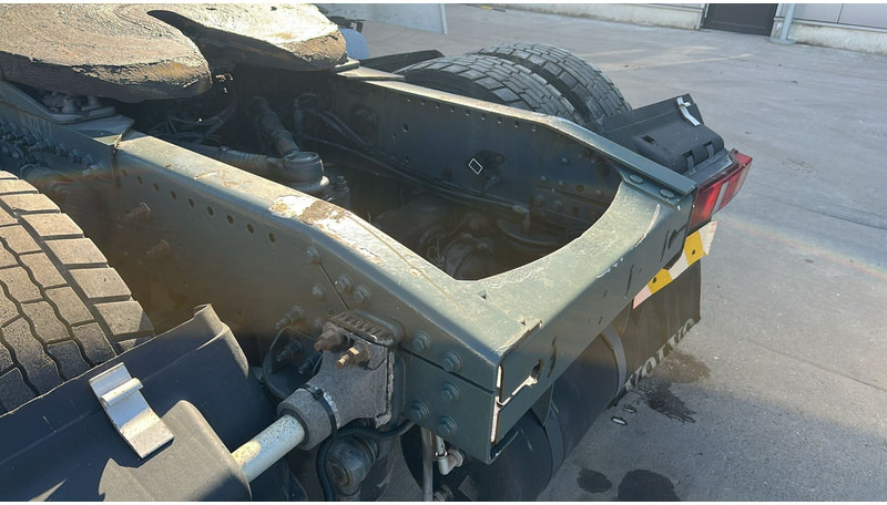 Tractor unit Volvo FH 400 (GOOD CONDITION / CLEAN CHASSIS / EURO 5): picture 17