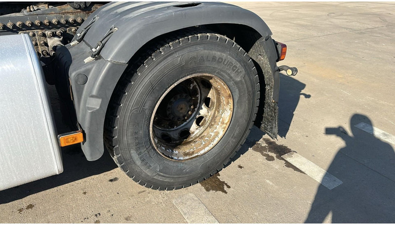 Tractor unit Volvo FM 340 (BELGIAN TRUCK / PERFECT CONDITION / GOOD TYRES / 460.000 KM): picture 11 Tractor unit Volvo FM 340 (BELGIAN TRUCK / PERFECT CONDITION / GOOD TYRES / 460.000 KM): picture 11