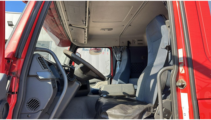 Tractor unit Volvo FM 340 (BELGIAN TRUCK / PERFECT CONDITION / GOOD TYRES / 460.000 KM): picture 15 Tractor unit Volvo FM 340 (BELGIAN TRUCK / PERFECT CONDITION / GOOD TYRES / 460.000 KM): picture 15