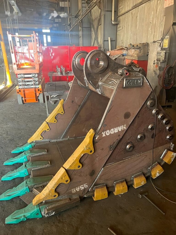 Caterpillar 336 Heavy Duty Bucket - Excavator bucket: picture 2 Caterpillar 336 Heavy Duty Bucket - Excavator bucket: picture 2