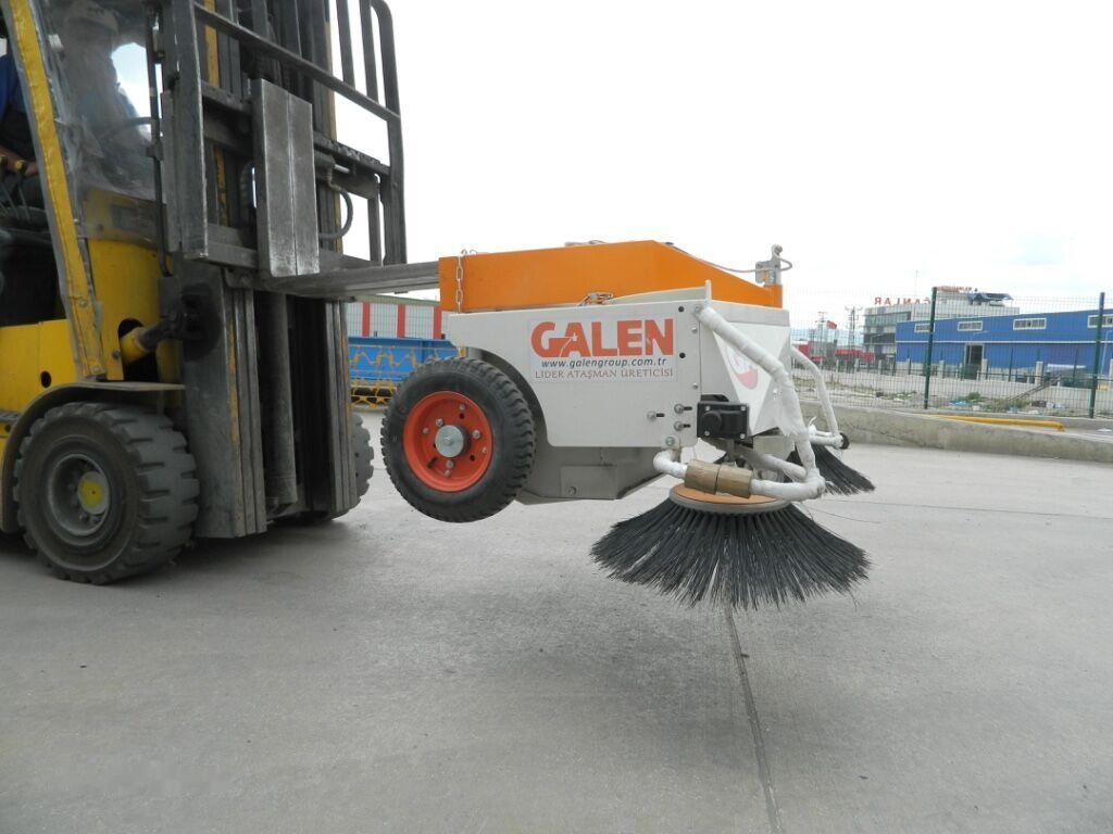 Galen New - Broom: picture 3 Galen New - Broom: picture 3