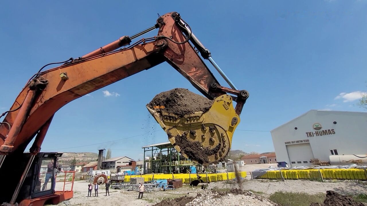 Komatsu PC1250 Extreme Heavy Duty Bucket - Excavator bucket: picture 4 Komatsu PC1250 Extreme Heavy Duty Bucket - Excavator bucket: picture 4