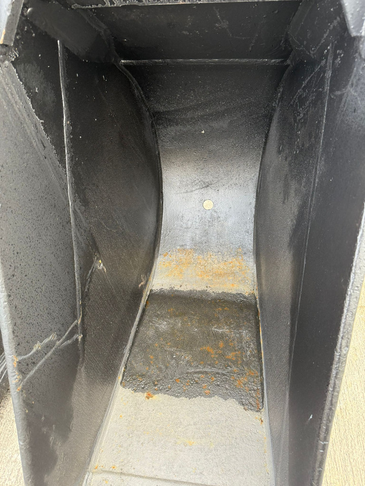 Komatsu PC200 - Excavator bucket for Construction machinery: picture 2 Komatsu PC200 - Excavator bucket for Construction machinery: picture 2