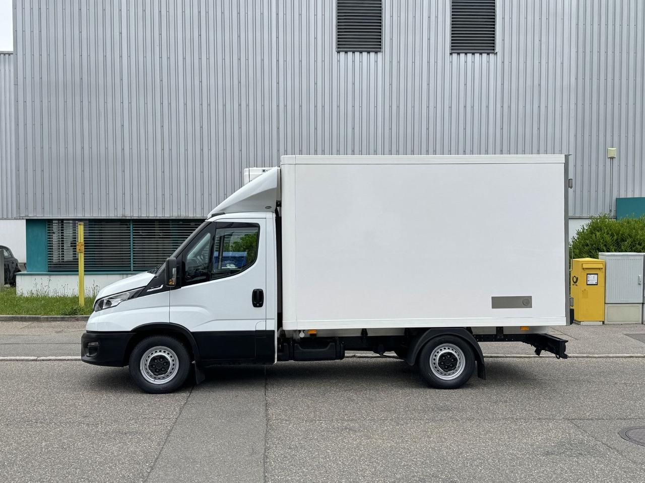 Iveco Daily 35s160 Tiefkühl TK V-500 Air-Pro Hi-Matic - Refrigerated van: picture 4 Iveco Daily 35s160 Tiefkühl TK V-500 Air-Pro Hi-Matic - Refrigerated van: picture 4