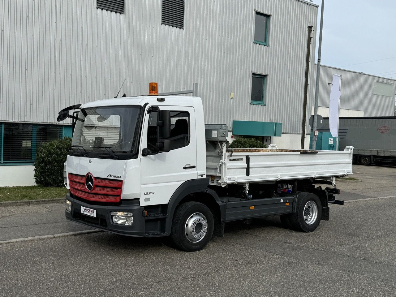 Mercedes-Benz Atego 1223 K Dreiseitenkipper 2xAHK 3-Sitze E6 - Tipper: picture 3 Mercedes-Benz Atego 1223 K Dreiseitenkipper 2xAHK 3-Sitze E6 - Tipper: picture 3