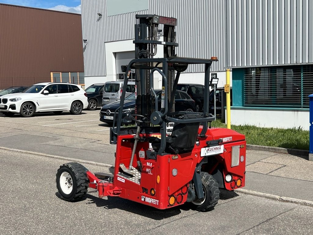 Truck mounted forklift Moffett M4 20.3 NX 2t Allrad Mitnahmestapler Klapparme: picture 1