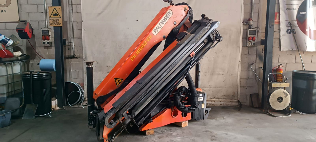 Palfinger 18002 EH C FF 4 R3X ÖLK - Loader crane: picture 1 Palfinger 18002 EH C FF 4 R3X ÖLK - Loader crane: picture 1