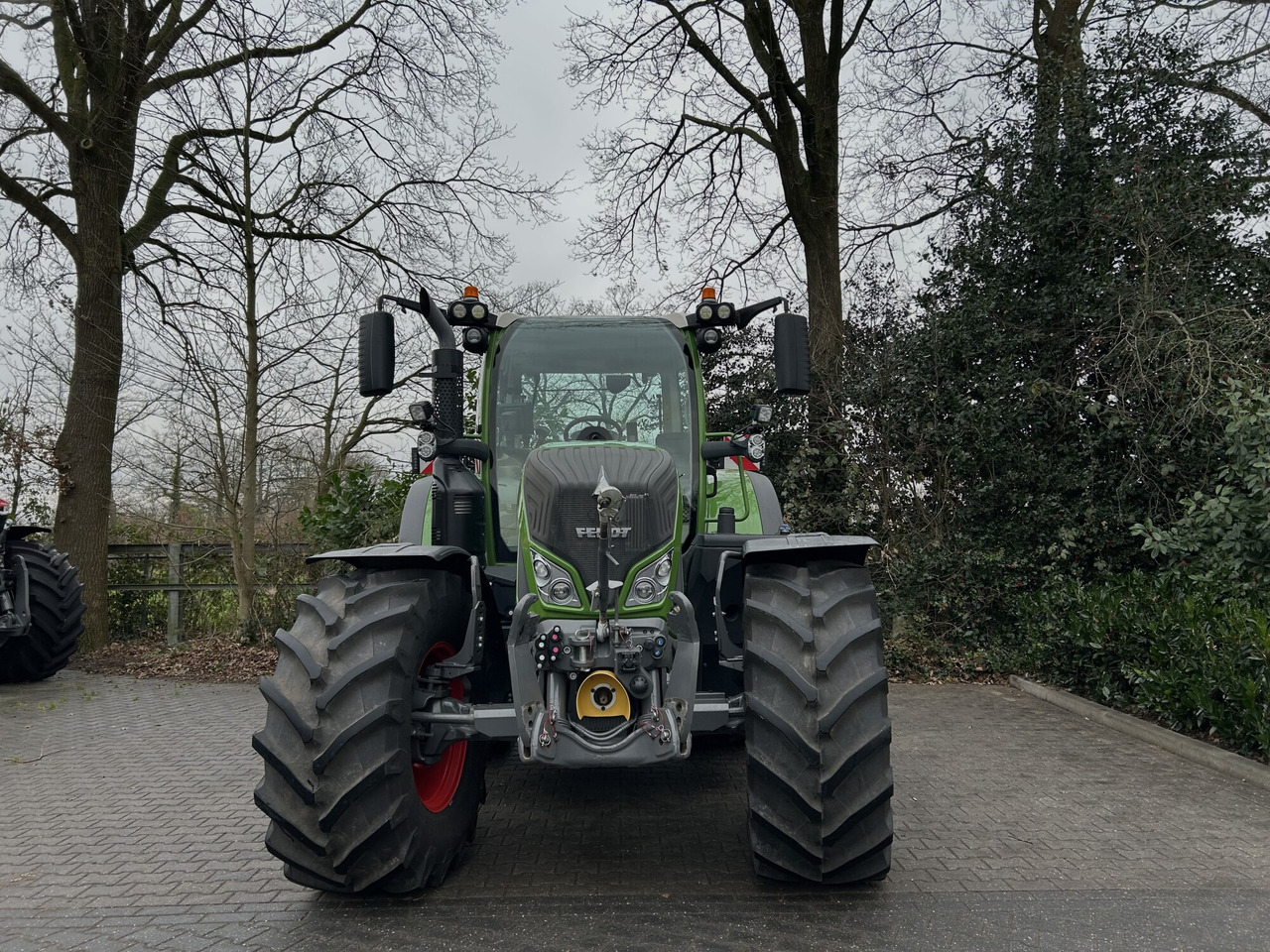 Fendt 724 Vario Gen6 ProfiPlus setting 2 - Farm tractor: picture 3 Fendt 724 Vario Gen6 ProfiPlus setting 2 - Farm tractor: picture 3