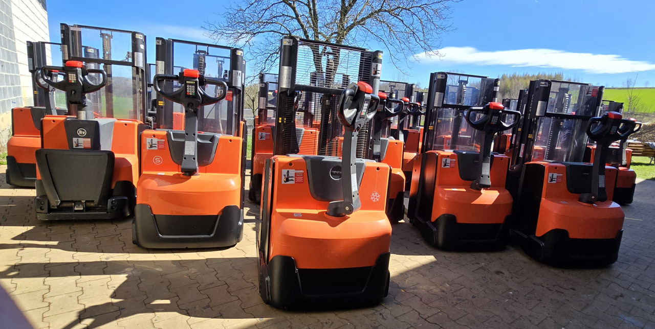 BT SWE 200 D Toyota - Stacker: picture 3 BT SWE 200 D Toyota - Stacker: picture 3