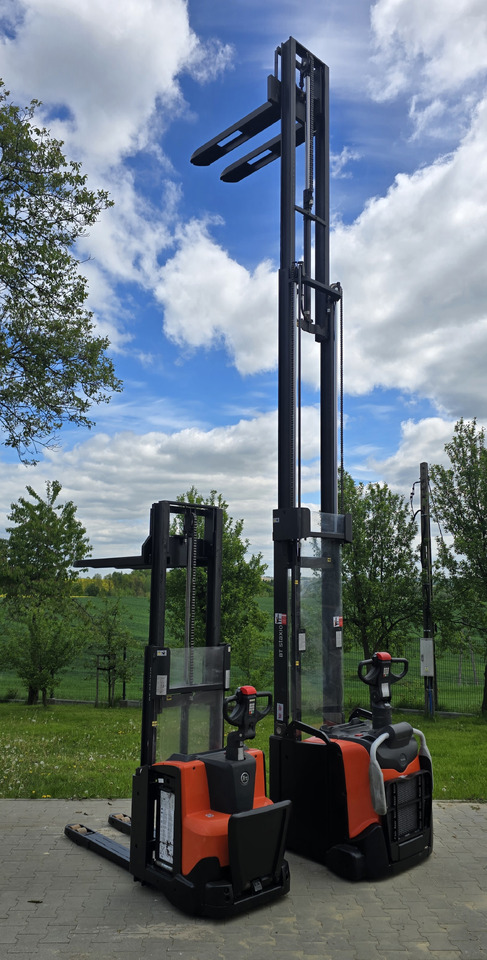 Toyota SPE 160L 6000mm initial lift wstępne podnoszenie triplex - Stacker: picture 1 Toyota SPE 160L 6000mm initial lift wstępne podnoszenie triplex - Stacker: picture 1