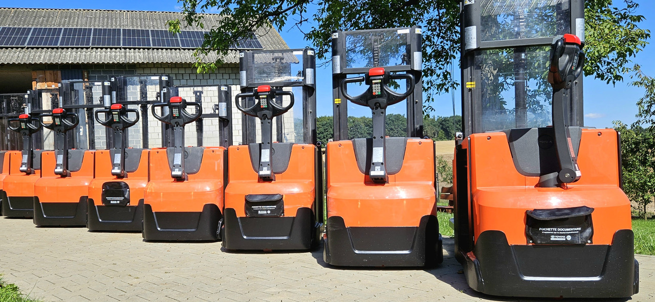 Toyota SWE 200D - Stacker: picture 4 Toyota SWE 200D - Stacker: picture 4