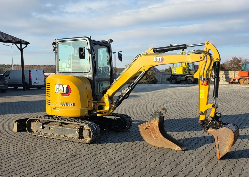 Caterpillar 303.5E2 CR, 2021 ROK, 1100 MTH - Mini excavator: picture 1 Caterpillar 303.5E2 CR, 2021 ROK, 1100 MTH - Mini excavator: picture 1