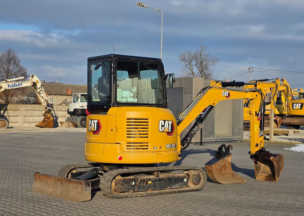 Caterpillar 303.5E2 CR, 2021 ROK, 1100 MTH - Mini excavator: picture 3 Caterpillar 303.5E2 CR, 2021 ROK, 1100 MTH - Mini excavator: picture 3
