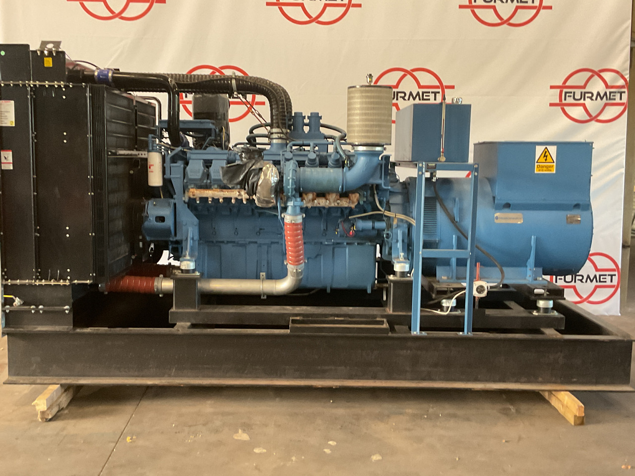 MTU 16V2000, 900KVA generatorset. Like brand new. Low standby hours - Generator set: picture 2 MTU 16V2000, 900KVA generatorset. Like brand new. Low standby hours - Generator set: picture 2