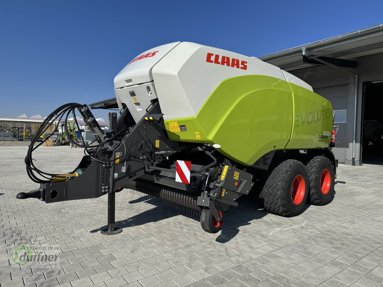 CLAAS Quadrant 5200 FC Evolution - Square baler: picture 1 CLAAS Quadrant 5200 FC Evolution - Square baler: picture 1