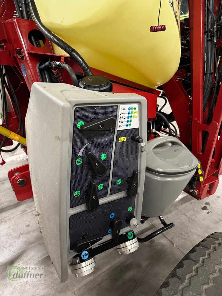 Hardi Mega 12 1200 Smart ISOBUS - Trailed sprayer: picture 5 Hardi Mega 12 1200 Smart ISOBUS - Trailed sprayer: picture 5