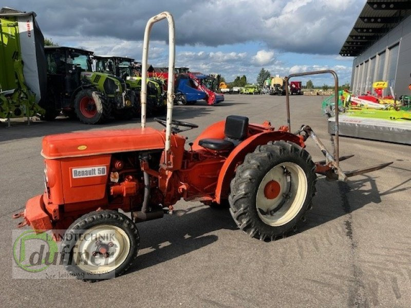 Renault R 7213 Schmalspur - Compact tractor: picture 1 Renault R 7213 Schmalspur - Compact tractor: picture 1