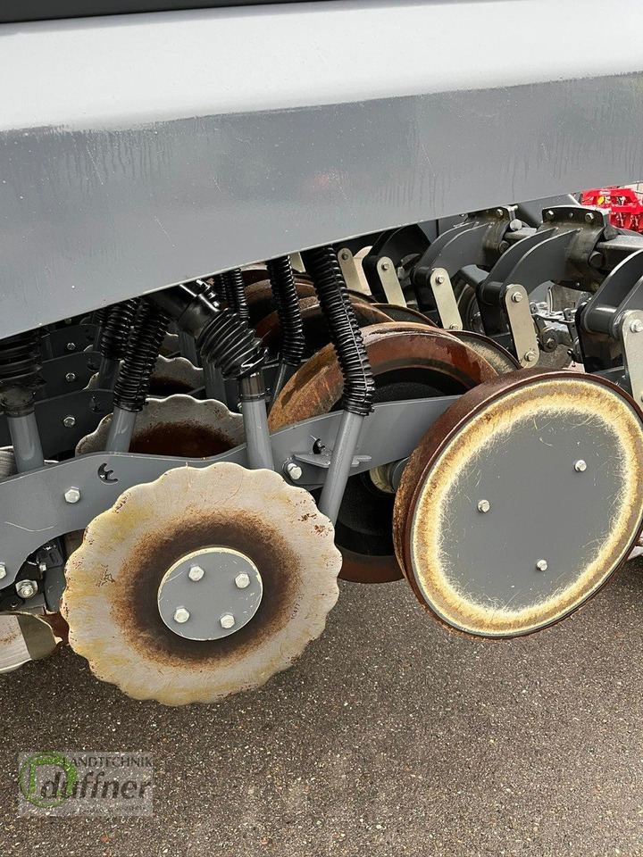 SKY Easydrill Fertisem 3020 HD - Seed drill: picture 5 SKY Easydrill Fertisem 3020 HD - Seed drill: picture 5