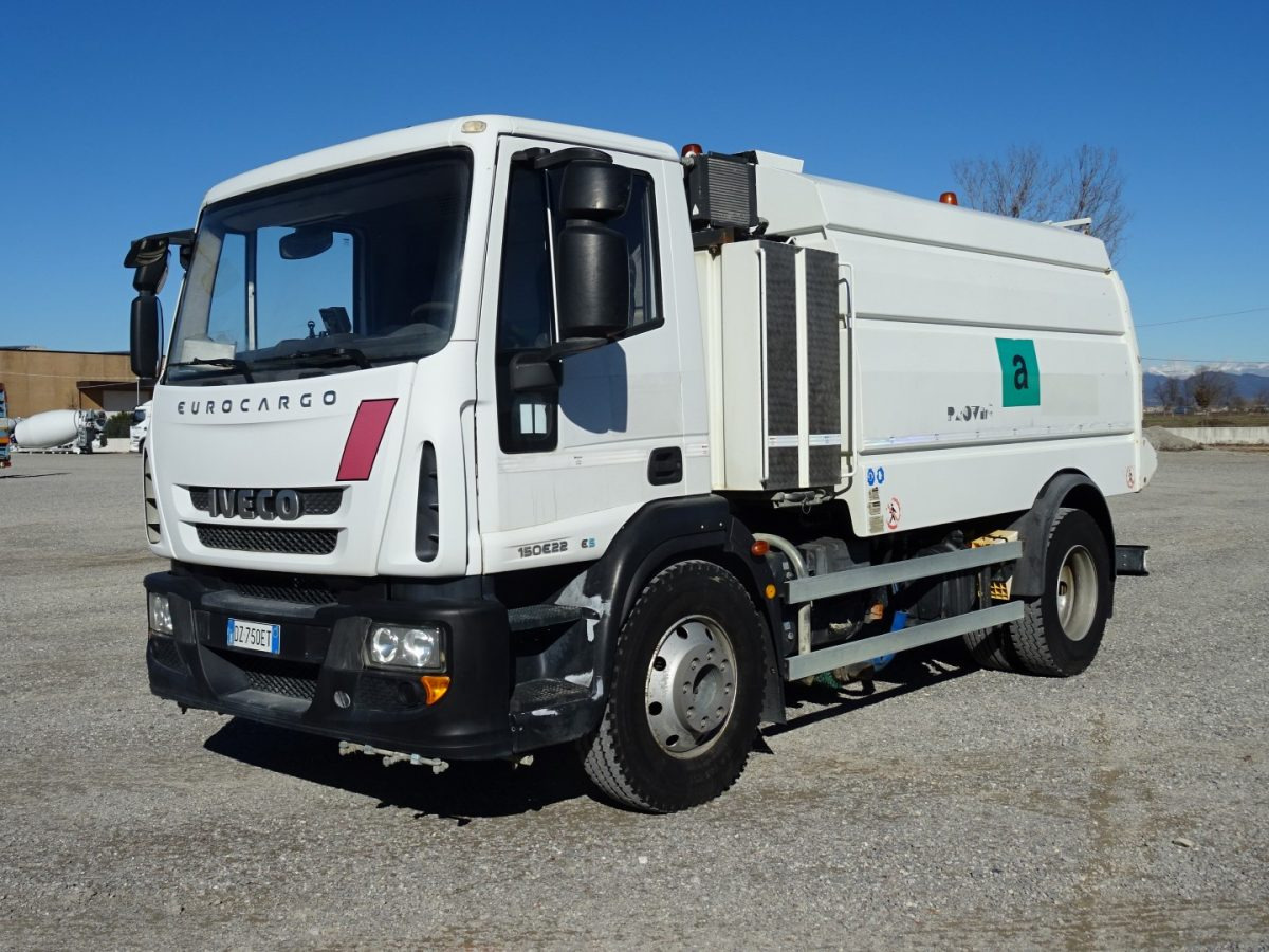 IVECO EUROCARGO 150E22 - Road sweeper: picture 3 IVECO EUROCARGO 150E22 - Road sweeper: picture 3