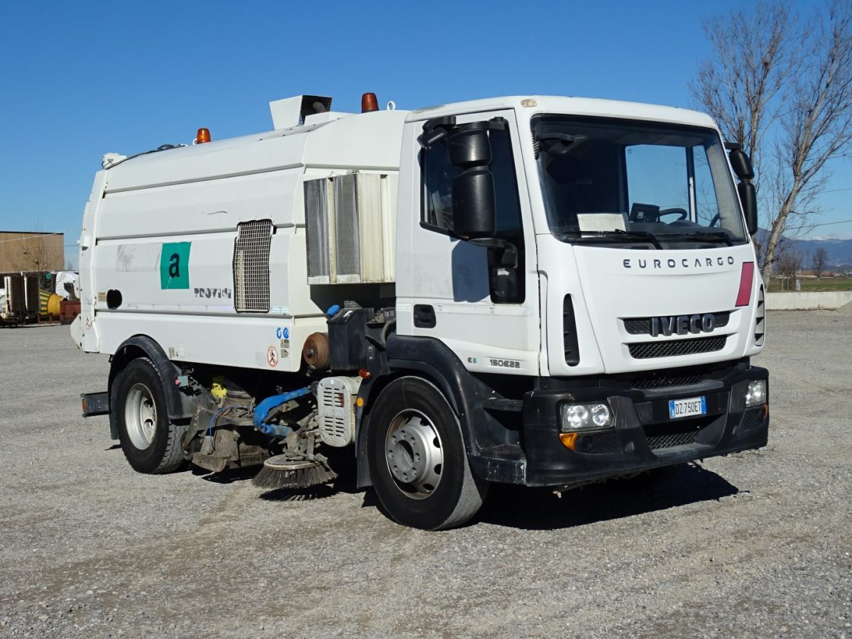 IVECO EUROCARGO 150E22 - Road sweeper: picture 1 IVECO EUROCARGO 150E22 - Road sweeper: picture 1