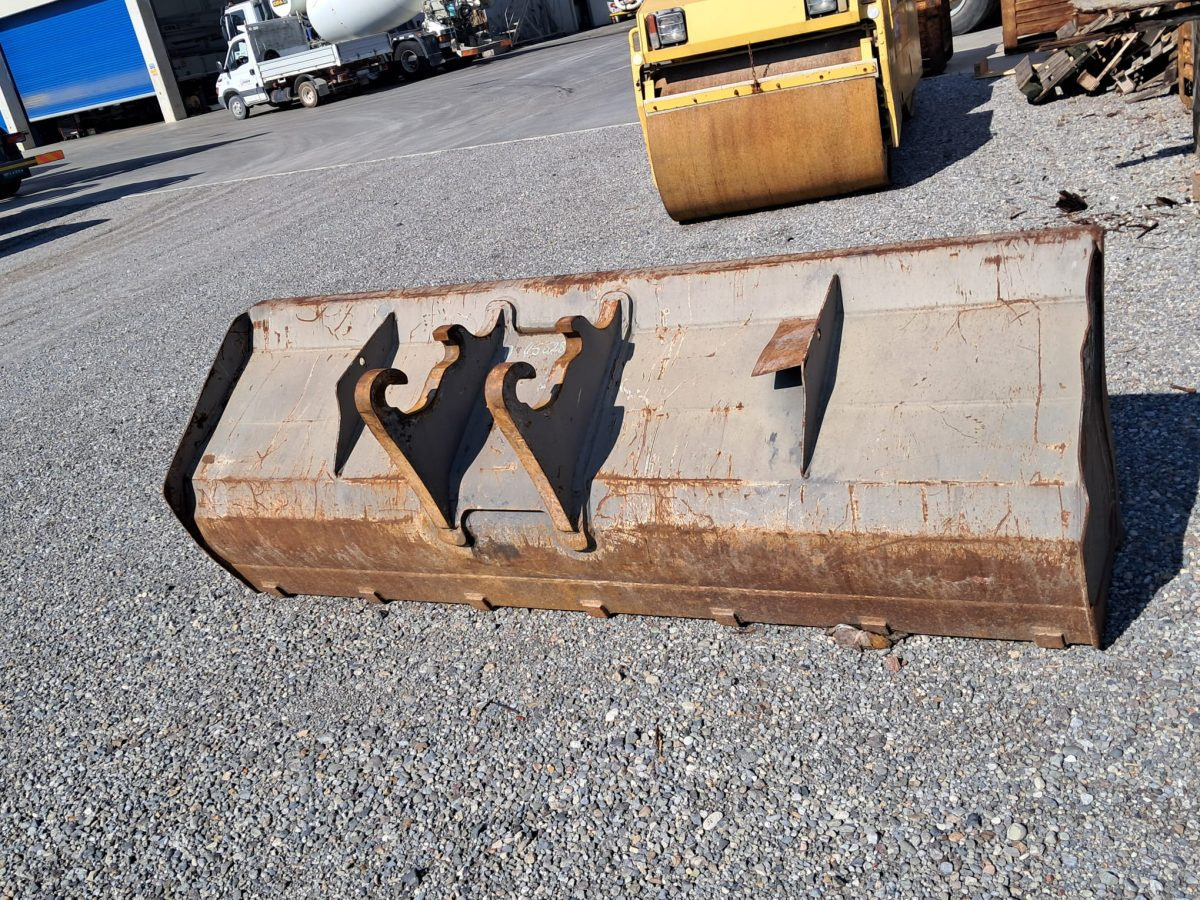 Wheel excavator MECALAC 12MTX: picture 10