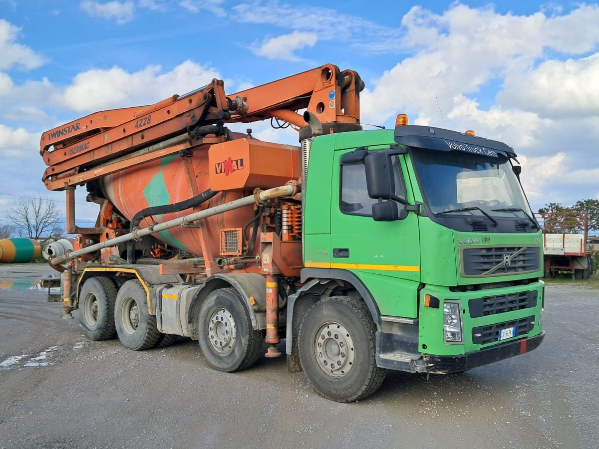Mixer pump truck VOLVO FM 84R 440 SERMAC 4Z28: picture 11