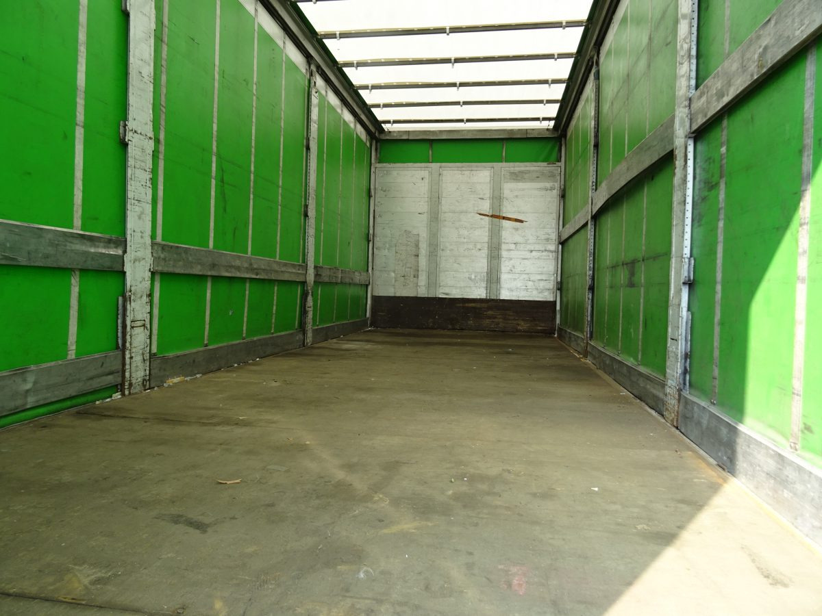 Curtainsider truck VOLVO FM9 R 62: picture 7 Curtainsider truck VOLVO FM9 R 62: picture 7