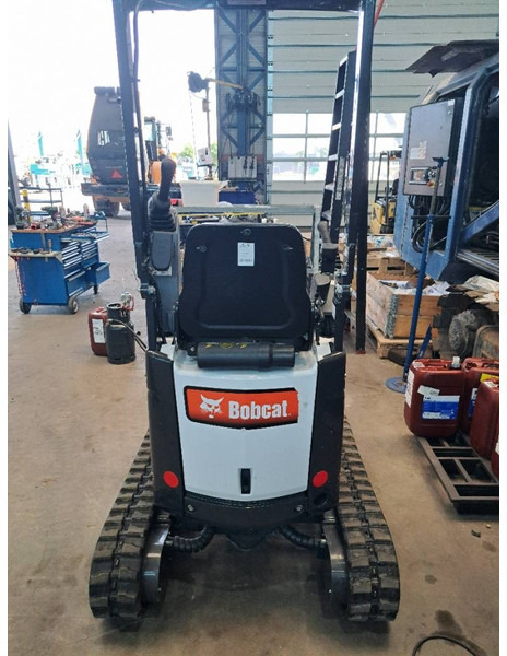 Mini excavator Bobcat E10Z: picture 6