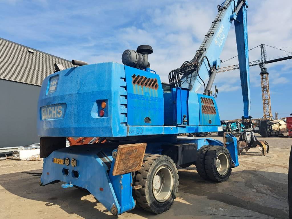 Waste/ Industry handler Fuchs MHL360D with low hour engine + grapple: picture 8