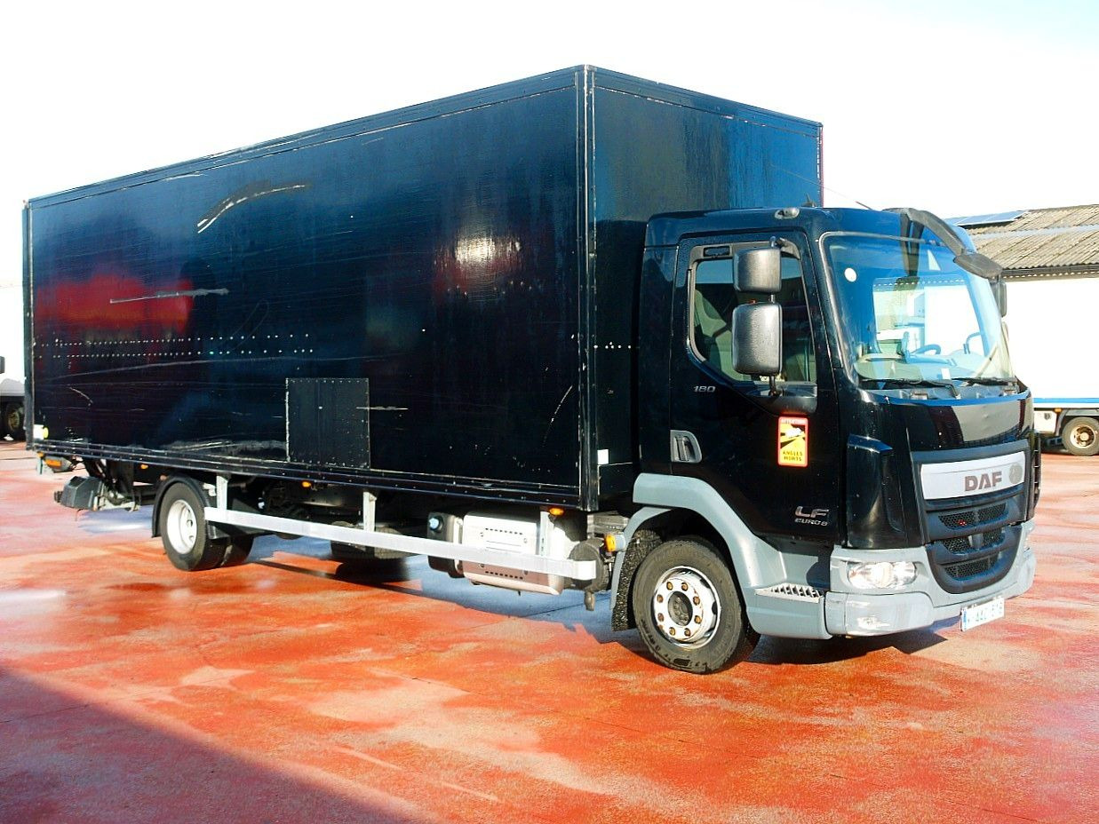 DAF LF 180 12 MEUBEL KOFFER LBW LUFT FEDERUNG AIRCO - Box truck: picture 2 DAF LF 180 12 MEUBEL KOFFER LBW LUFT FEDERUNG AIRCO - Box truck: picture 2