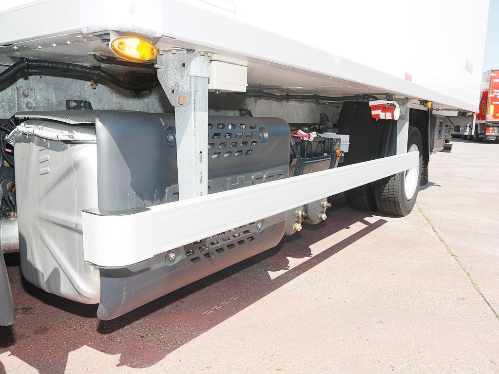Refrigerator truck Iveco 75E16 EUROCARGO KUHLKOFFER CARRIER SUPRA 550 €6: picture 18