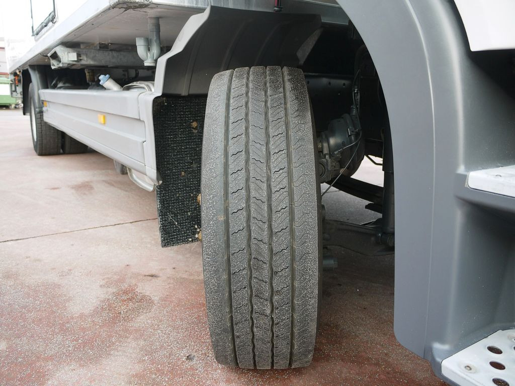 Refrigerator truck Mercedes-Benz 1318 ATEGO KUHLKOFFER CARRIER SUPRA 750 LBW: picture 16