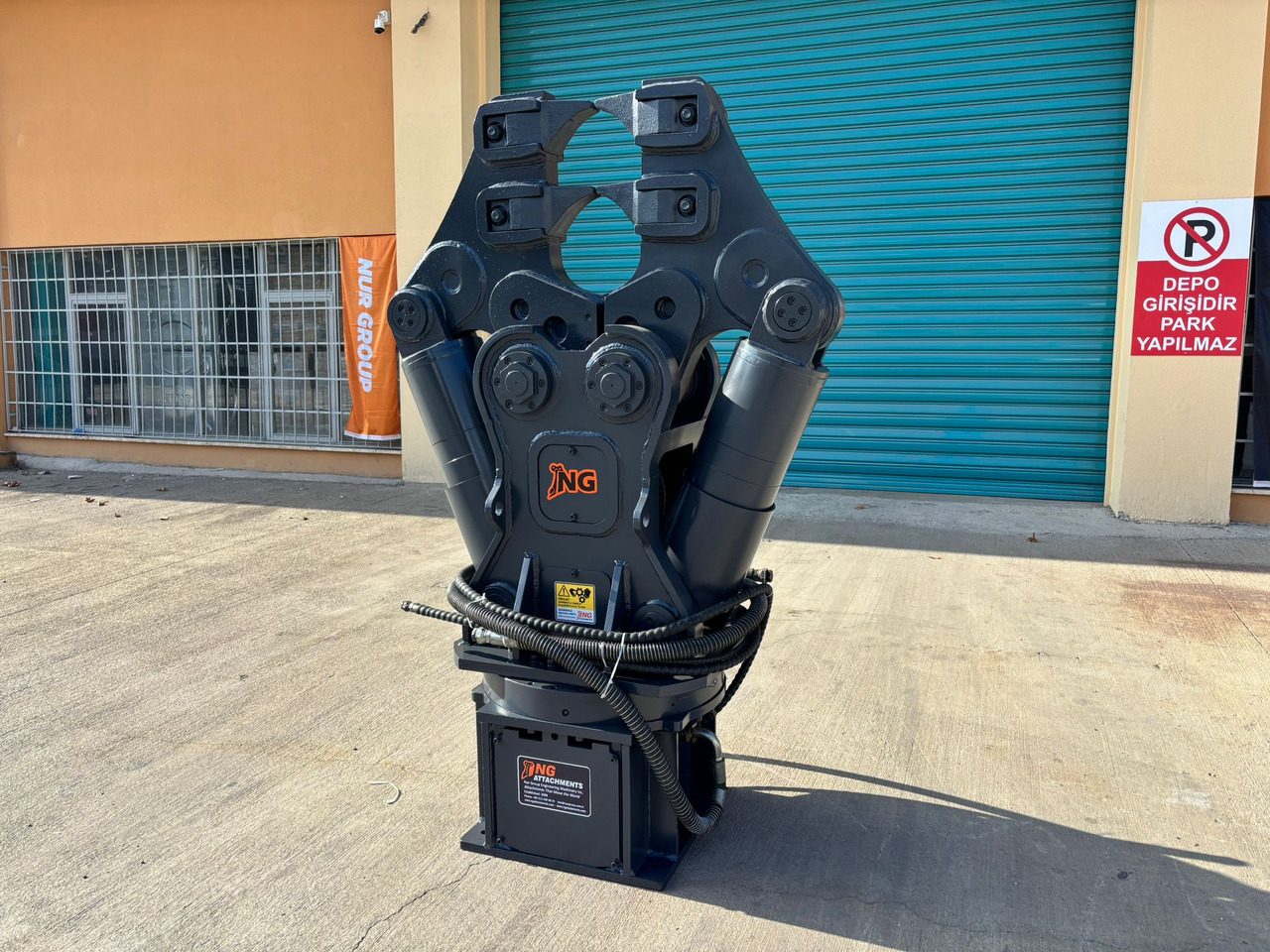 HYDRAULIC DEMOLITION SHEARS - STOCK - Demolition shears for Excavator: picture 4 HYDRAULIC DEMOLITION SHEARS - STOCK - Demolition shears for Excavator: picture 4