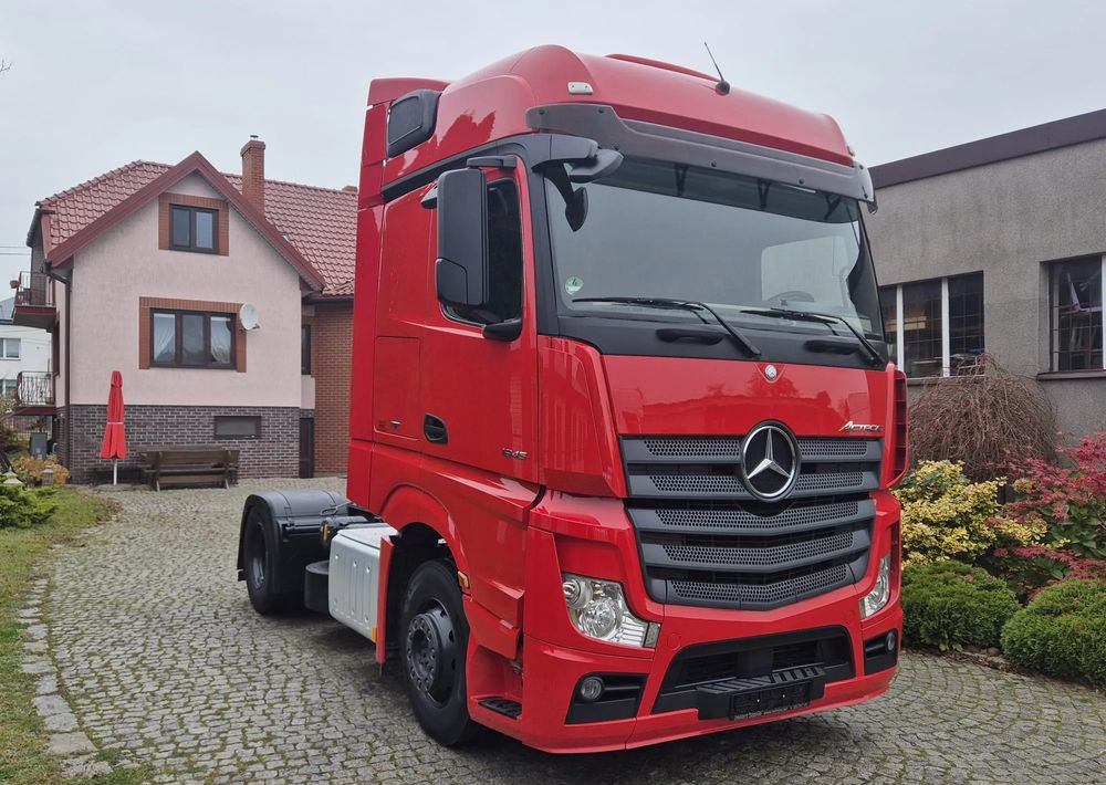 Mercedes-Benz 1845 - Tractor unit: picture 3 Mercedes-Benz 1845 - Tractor unit: picture 3