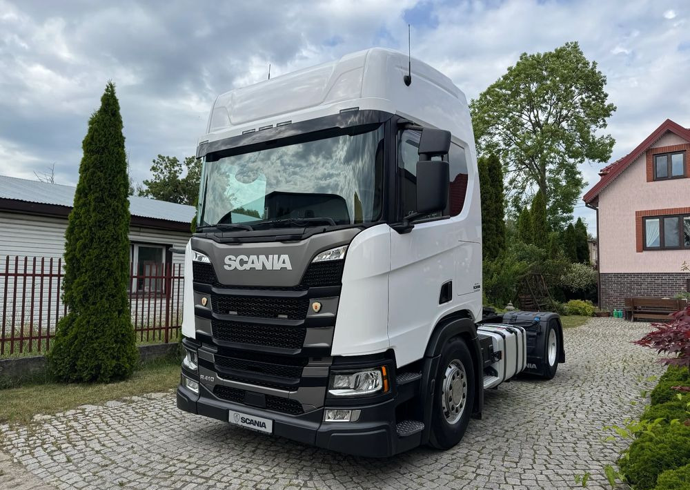 Scania R410 - Tractor unit: picture 1 Scania R410 - Tractor unit: picture 1